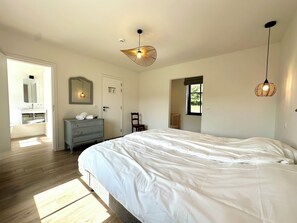 11 Schlafzimmer, Bügeleisen/Bügelbrett, Internetzugang, Bettwäsche