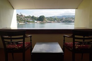 华丽双床房, 阳台, 湖景 | 住宿内部