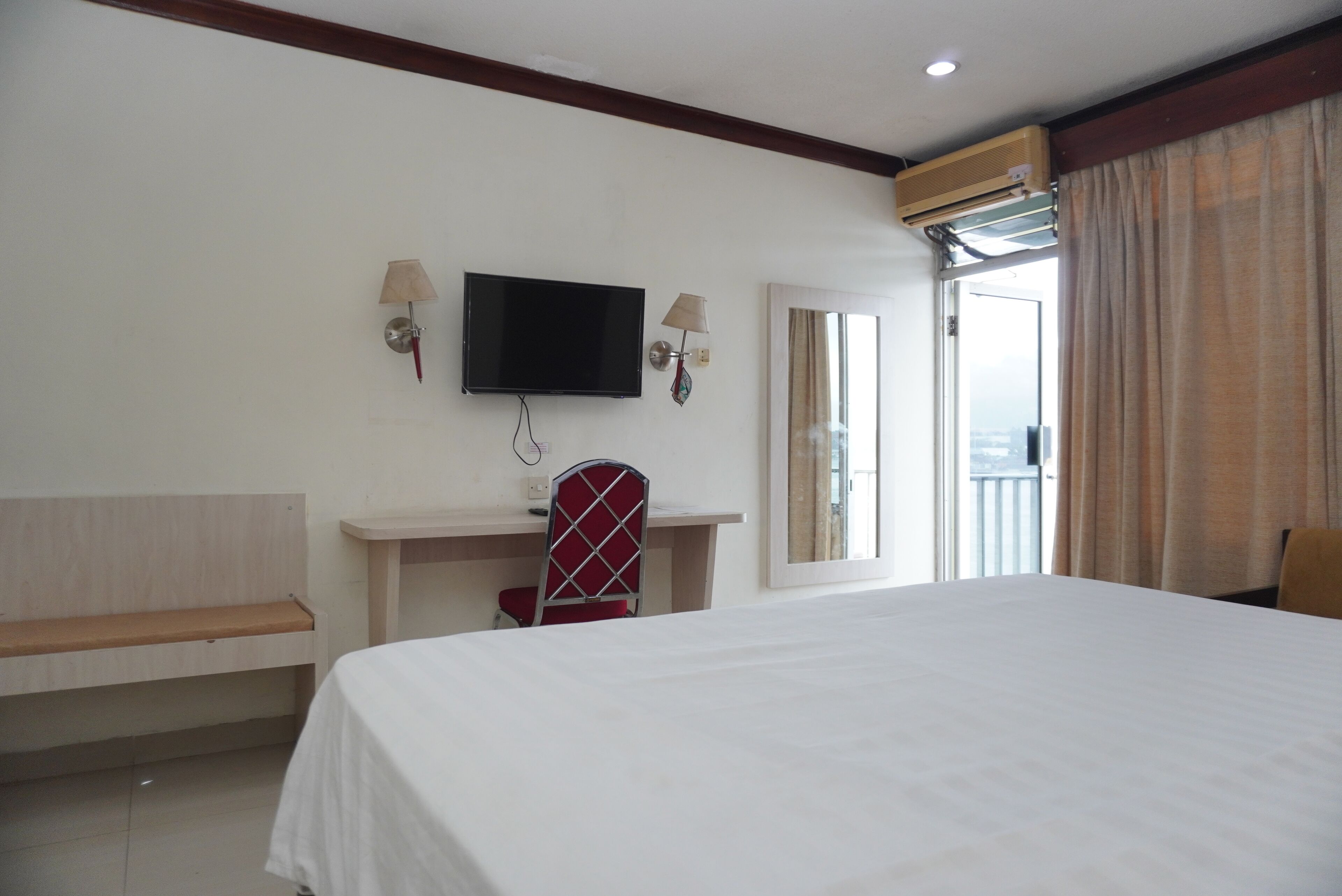 Dobbeltrom – superior, balkong, utsikt mot innsjø | Wi-fi (inkludert)