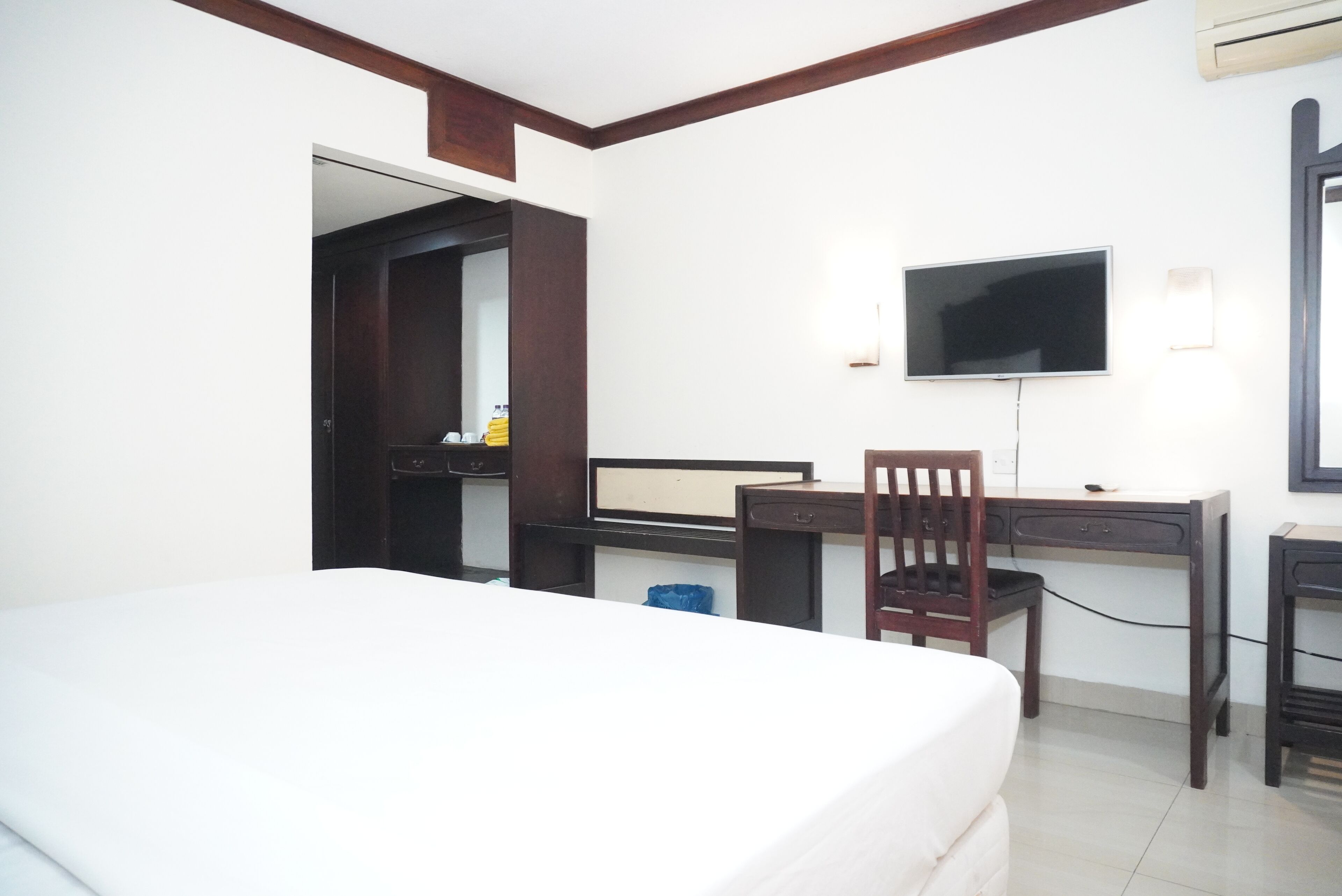 Standard Double Room, Lake View