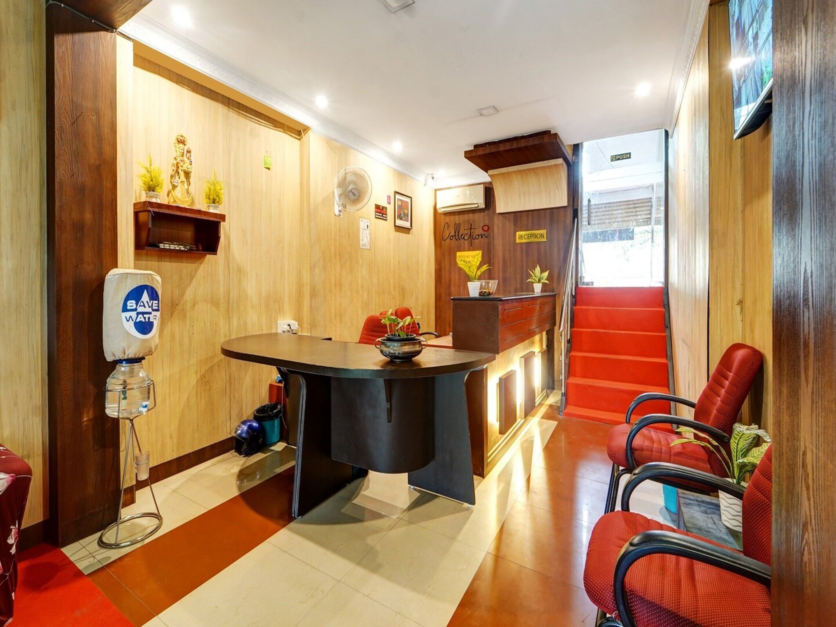 House | Meja sambut tetamu