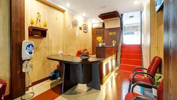 House | Meja sambut tetamu