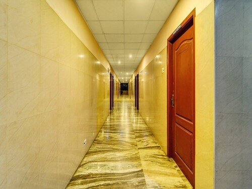 Collection O Skry Hotels Gandhipuram