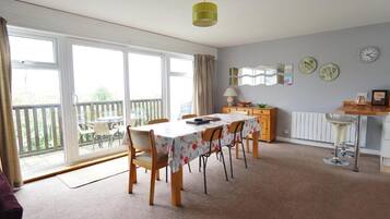 Standard Townhome, Park View | Dining