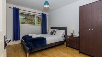 Bungalow, Garden View | Iron/ironing board, free WiFi