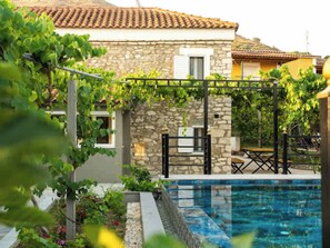 Pool - Filippos Traditional Villa - Pool & Garden Gem (Finiq)