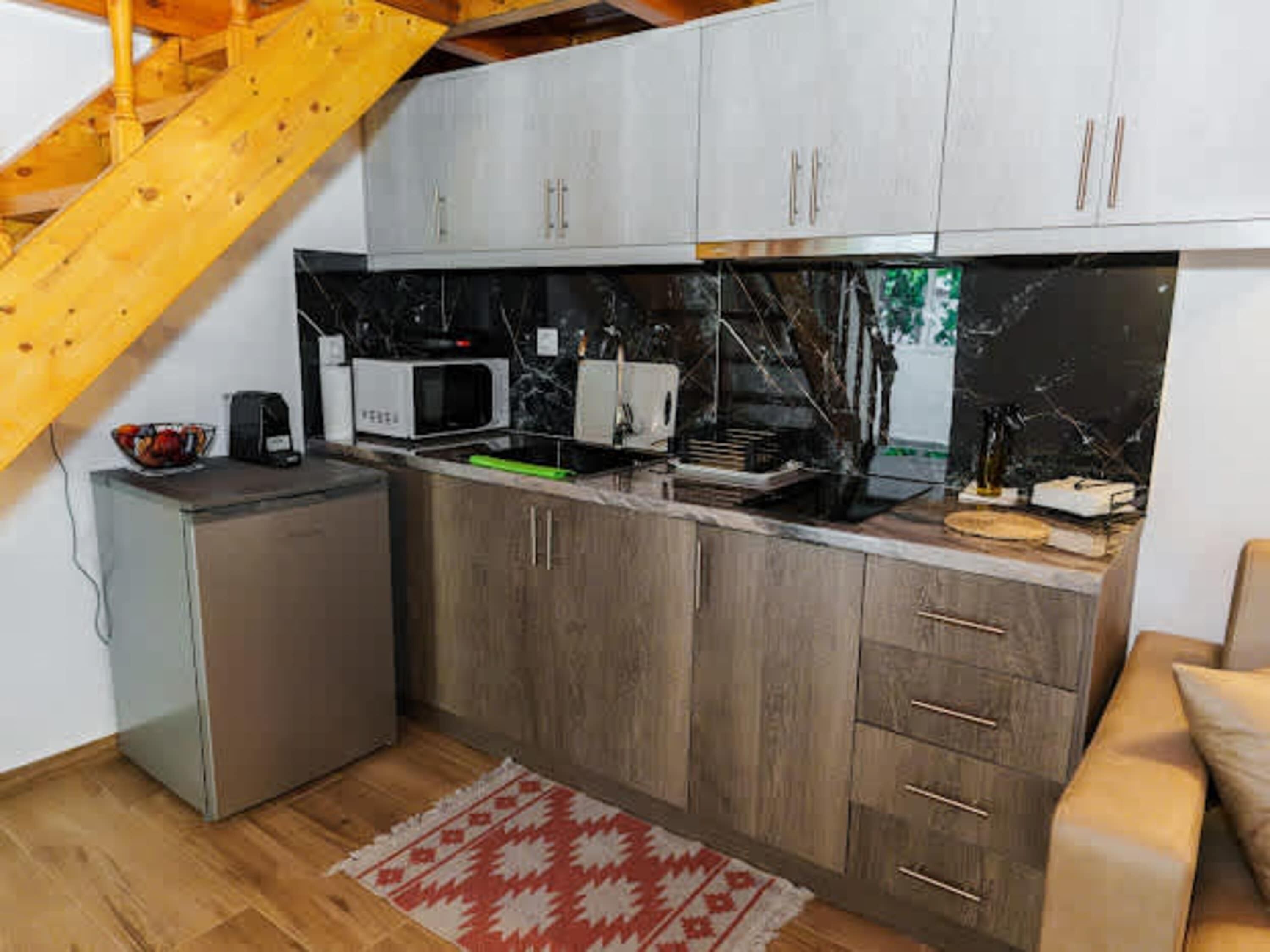 微波炉、炉灶、茶具/咖啡用具、烤面包机