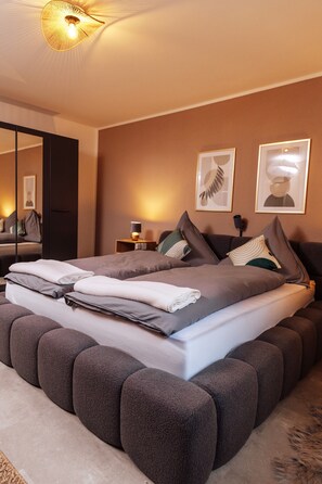 Ferros/tábuas de passar roupa, Wi-Fi, roupa de cama