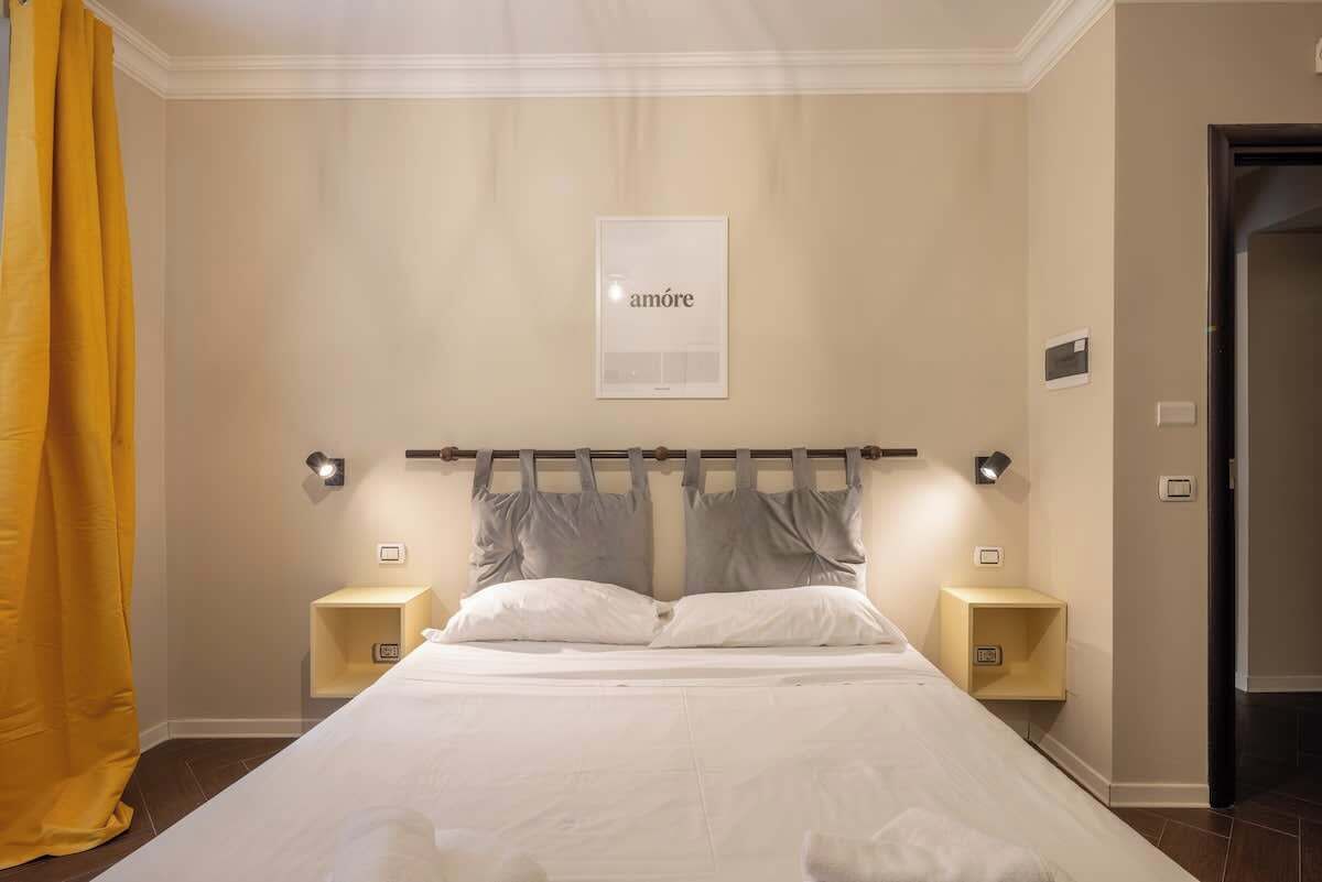 2 bedrooms, iron/ironing board, travel cot, WiFi