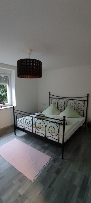 3 habitaciones y ropa de cama 