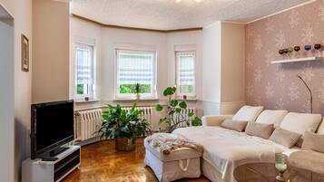 1 Schlafzimmer, Bügeleisen/Bügelbrett, Bettwäsche
