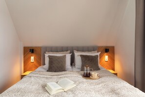 Superior-Apartment, 3 Schlafzimmer, Sauna, Bergblick | Wohnbereich | 40-Zoll-Flachbildfernseher mit Kabelempfang, Netflix, Streaming-Dienste