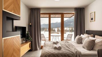 Suíte estúdio luxo, vista para a montanha | Vista do quarto