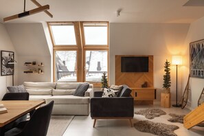 Superior Apartment, 3 Bedrooms, Sauna, Mountain View | Premium bedding, individually decorated, individually furnished