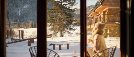 Suite studio Deluxe, climatisation, vue sur la montagne | Terrasse/patio