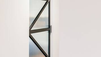 Deluxe-Apartment, 1 Schlafzimmer, Klimaanlage, Bergblick | Wohnbereich