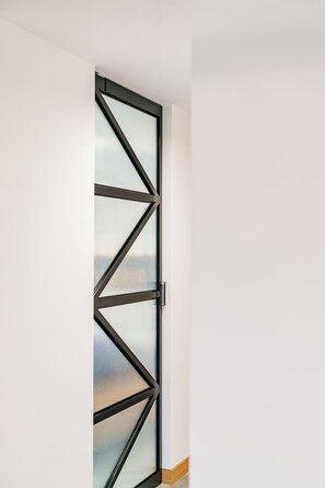 Deluxe Apartment, 1 Bedroom, Air conditioning, Mountain View | Living area | 40-inch flat-screen TV with cable channels, Netflix, streaming services - Polana Resort Perfect View by Downtown Apartments (Kościelisko)