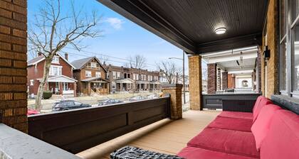 Minutes to Hospital, Cozy 3BR w/ Game Room, Family-Friendly