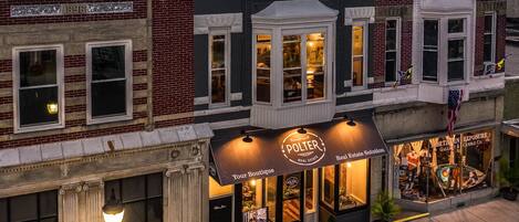 المنشأة من الخارج