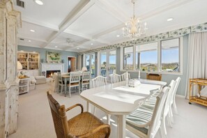 Dining - Quiet Tide Oceanfront Family Retreat (Jacksonville Beach)