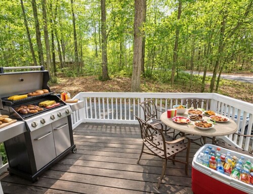 Basecamp on Redtop - Lakepoint, renovated, firepit