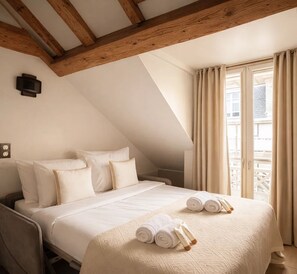 Apartment, City View | Living area - 1531 Bourgeois (Paris)
