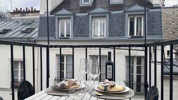 Apartment, City View | Outdoor dining