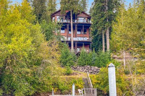 Exterior - Cozy escape on Hayden Lake with large deck & views (Hayden Lake)