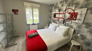 4 bedrooms, iron/ironing board, WiFi, bed sheets - Le gîte des remparts HAUVINE 4 rooms (Hauviné)
