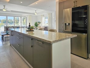 Interior - 4 bedroom house with private pool near Cabopino (Marbella)
