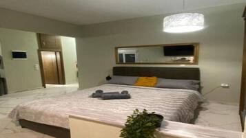 1 bedroom, iron/ironing board, free WiFi, bed sheets