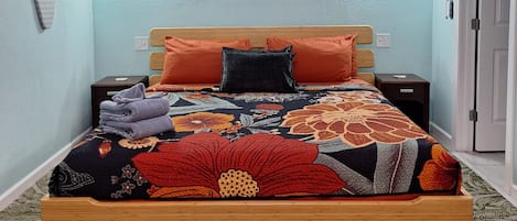 1 bedroom, iron/ironing board, WiFi (free), bed sheets