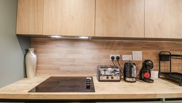 Dishwasher, cookware/dishes/utensils