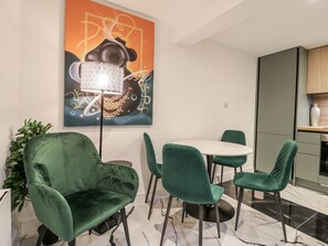 تناول الطعام