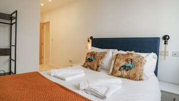 2 bedrooms, individually decorated, individually furnished, free WiFi