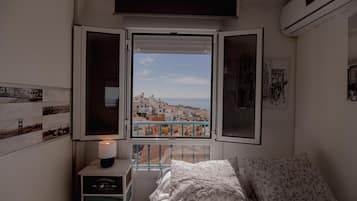 3 dormitorios, tabla de planchar con plancha, wifi y ropa de cama