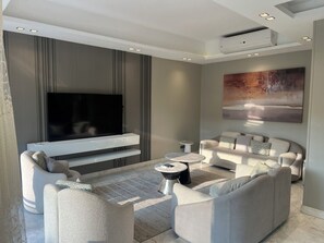 Living area - Alsawah 5BR Villa With Private Pool (6th of October City)
