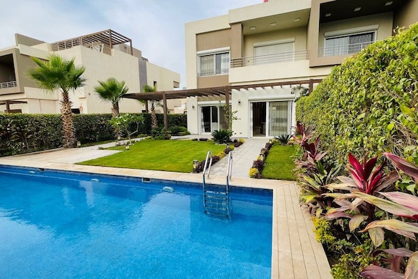Comfort Villa, 5 Bedrooms, Private Pool, Pool View | View from room