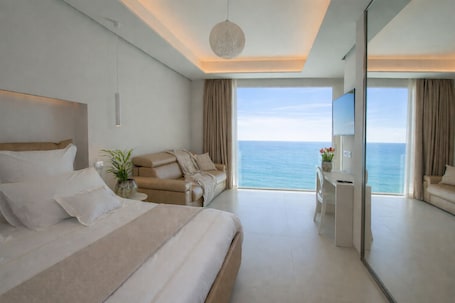 Deluxe Quadruple Room, 1 Queen Bed with Sofa bed, Non Smoking, Sea View. scirocco boutique eco hotel