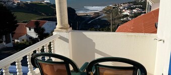 Casa completa com vista mar/praia e jardim privado