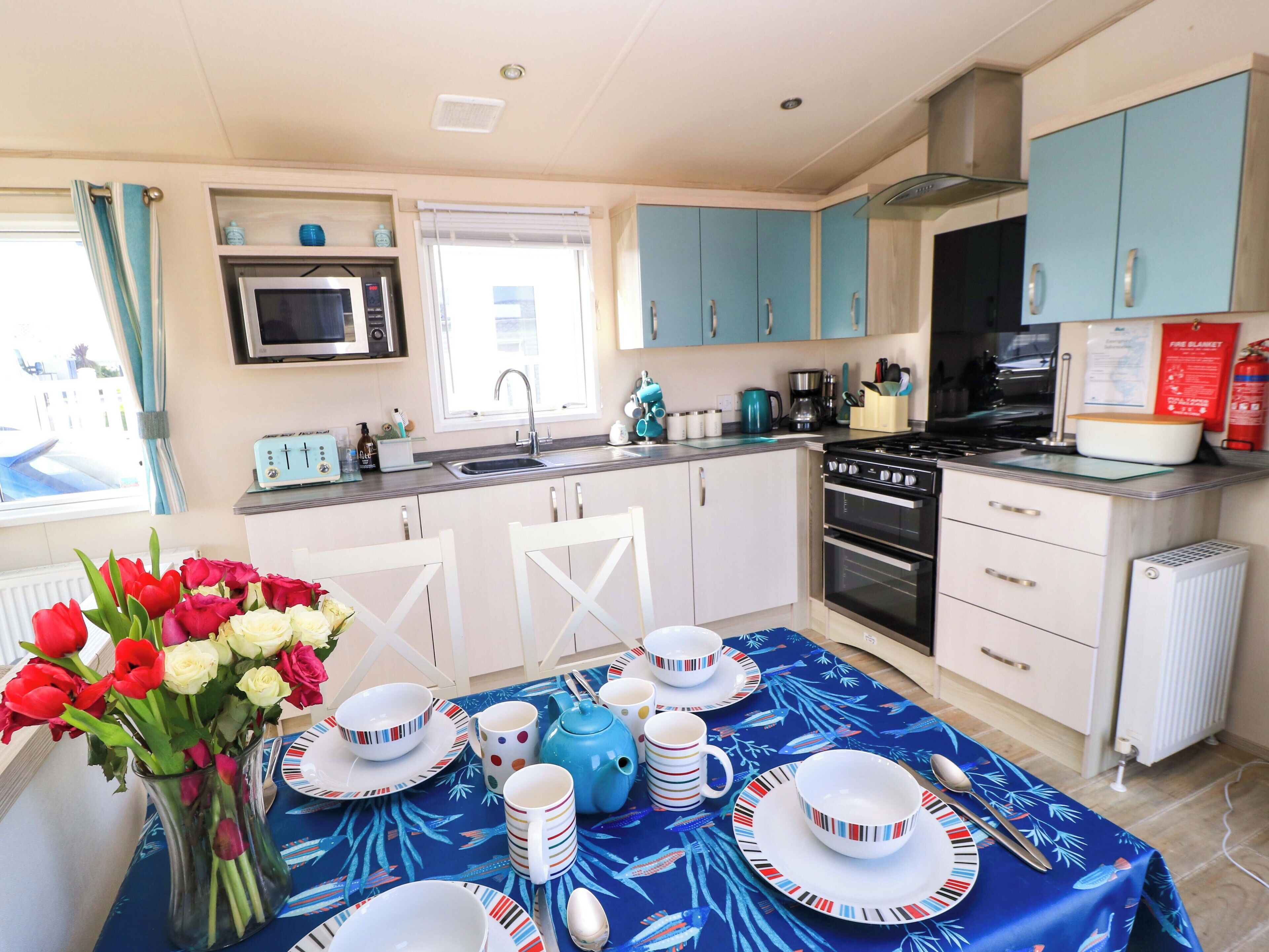 Cottage | Private kitchen | Cookware/dishes/utensils