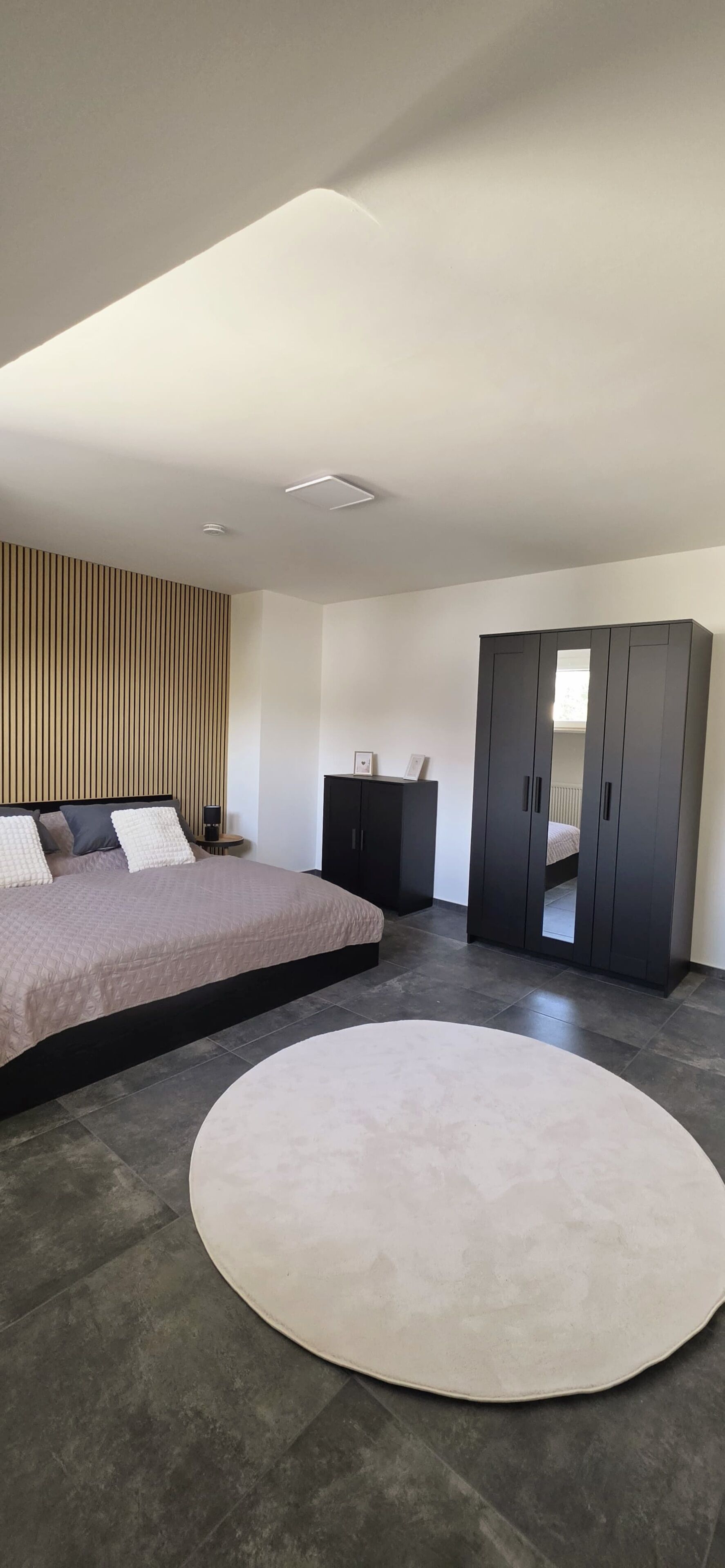 Bügeleisen/Bügelbrett, Reisekinderbett, kostenloses WLAN, Bettwäsche