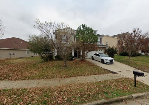 Cozy 1-bedroom condo in peaceful Garner with AC