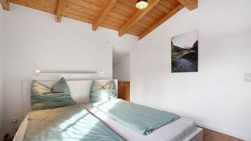 1 Schlafzimmer, BĂŒgeleisen/BĂŒgelbrett, WLAN, BettwĂ€sche