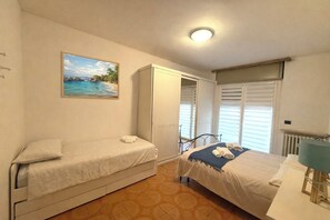 2 bedrooms, iron/ironing board, free WiFi, bed sheets - Casa Vago - One Bedroom Apartment, Sleeps 6 (Marina di Andora)