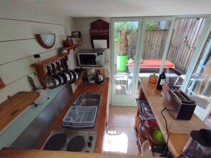 Refrigerador, microondas, parrilla de estufa y lavavajillas 