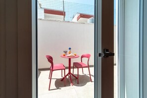 Comfort Studio, Kitchenette, Ground Floor | Outdoor dining - COSTAMAR Vacanze (Lido Marini)