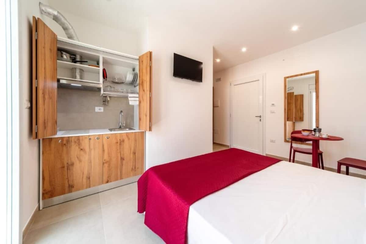 Studio Économique, coin cuisine | Coffres-forts dans les chambres, rideaux occultants