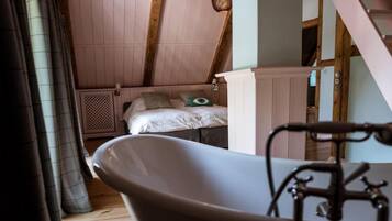 House, Balcony, Garden View | Free WiFi