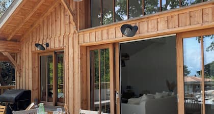 esprit cabane chic dans les arbres Ă l'herbe ! Ă 200 m de l'eau